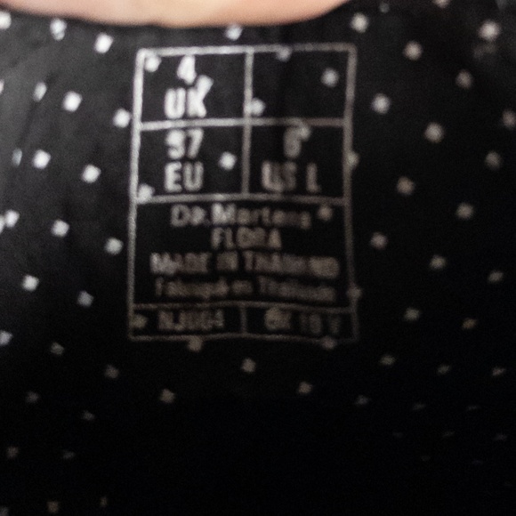 Dr. Martens Flora Black Chelsea Ankle Boot Women’s Size 6 - Picture 7 of 7